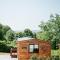 Timber Chalet Lodges with Hot Tubs - 斯基普顿