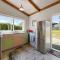 Lakeview Cottage - Rainbow Point Holiday Home