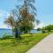 Lakeview Cottage - Rainbow Point Holiday Home