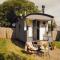 Lomu - Cosy Coastal Shepherd's Hut with Log-Burner and WiFi - 哈佛威斯特