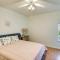 Near Cedar Hill State Park Apt with Pool Access! - Cedar Hill