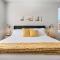 Chic 2br2ba Apt Near Uark, Trails, Amp Pool - روجرز
