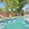 Great Pool House with Modern Design Touches! - أوستن