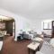Cozy & Convenient Getaway 3BD 2BA Dog Friendly - 亚克朗