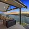Tranquil Riverfront Oasis - Oatley