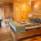 Sevierville Cabin with Hot Tub about 4 Mi to Natl Park! - 赛维尔维尔
