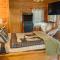 Sevierville Cabin with Hot Tub about 4 Mi to Natl Park! - 赛维尔维尔