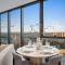 Stupendous CBD & Garden views - 2Bdr 2 Bth with free parking