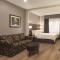 Radisson Hotel & Conference Center Rockford