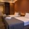 SMALL HOTEL - 文尼察
