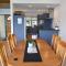 Frankton House - Queenstown Holiday Home