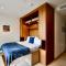 Bentley Holiday Apartments - West One