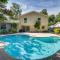 Pool Spacious central home 7Mile to Beach