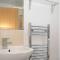 Stylish And Spacious Southampton Stay