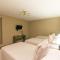 In & Out Hotel