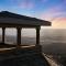 The KingDome - A Unique, Royal Experience with Hot Tub, Rooftop and Views - Castle Rock