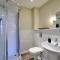 Large 2-3 Bed FREE Parking, En-suite - Harrogate