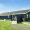 Three-Bedroom Holiday Home In Tarm - Tarm