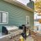 Dock and Kayaks Lake Ozark Family Retreat - بحيرة أوزارك