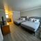 Dune Surfer Inn