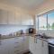 Central Riverside Retreat - Taupo Holiday Home - Taupo