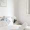 Cozy Double Room in Panania - Close to Stations & Stores - Shared Bathroom