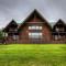 Stunning Cedar Log Home with Panoramic Views - Hot Tub - Game Bar & Theatre Rooms - Coshocton