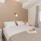 Holiday Home Grab I
