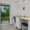 Nice Home In Ostrobradic With Jacuzzi