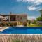 Stunning Home In Svet Vid Dobrinjski