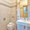 Gorgeous Home In Trosti With Jacuzzi - Heki