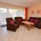 Haus "Luv und Lee" Appartement LEE01