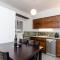 Foto: Modiin St – 2 Bedroom Apartment – Old North Tel Aviv