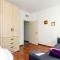 Foto: Modiin St – 2 Bedroom Apartment – Old North Tel Aviv 4/15