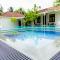 Private Villa with a Pool, Beach Front - The White House - 阿杭格默