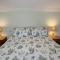 Greenswood Cottage - Cosy cottage, rural location, beautiful landscaped gardens with pond and lake