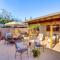 Cyclists Haven Southwestern-Style Home in Tucson - توسان