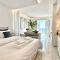 THE OCEAN - Luxury Apartment at the Harbor
