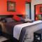 Ochenta Y Dos Bed & Breakfast & Spa