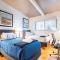 New Gateway to SFO - King Bed - BART 10 min walk - Hayward