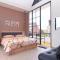Quattrick Villa with Private Pool and Attic Room - Tlekung