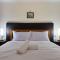 Seven Mile Beach House - 5 minutes to the Airport