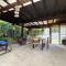 Seven Mile Beach House - 5 minutes to the Airport