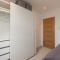 Modern Apartment with River View in Central Windsor