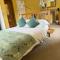 The Crown Aldbourne
