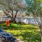 Lovely Apartment In Karin Gornji