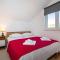 Beautiful Home In Posedarje With Wifi