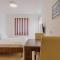 Awesome Home In Sevid With Wifi - 塞维德