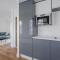 Modern 2 bed town house quiet street near station