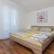 Four-Bedroom Holiday Home In Suhovare
